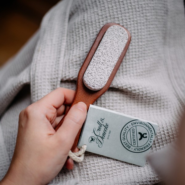 Brosse avec pierre ponce Croll & Denecke